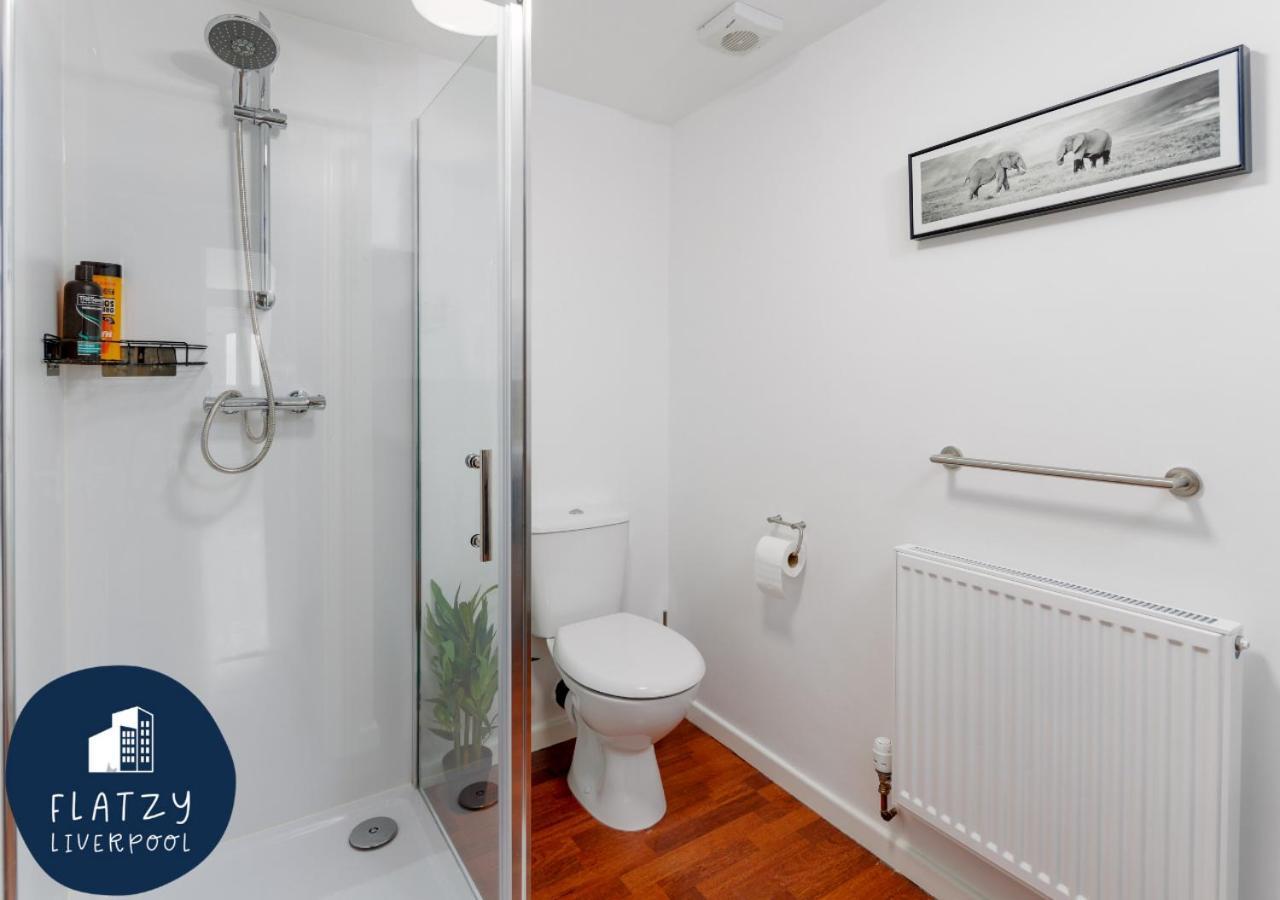 Flatzy - 6 Bed Oasis Close To Football Stadiums Liverpool Exterior photo