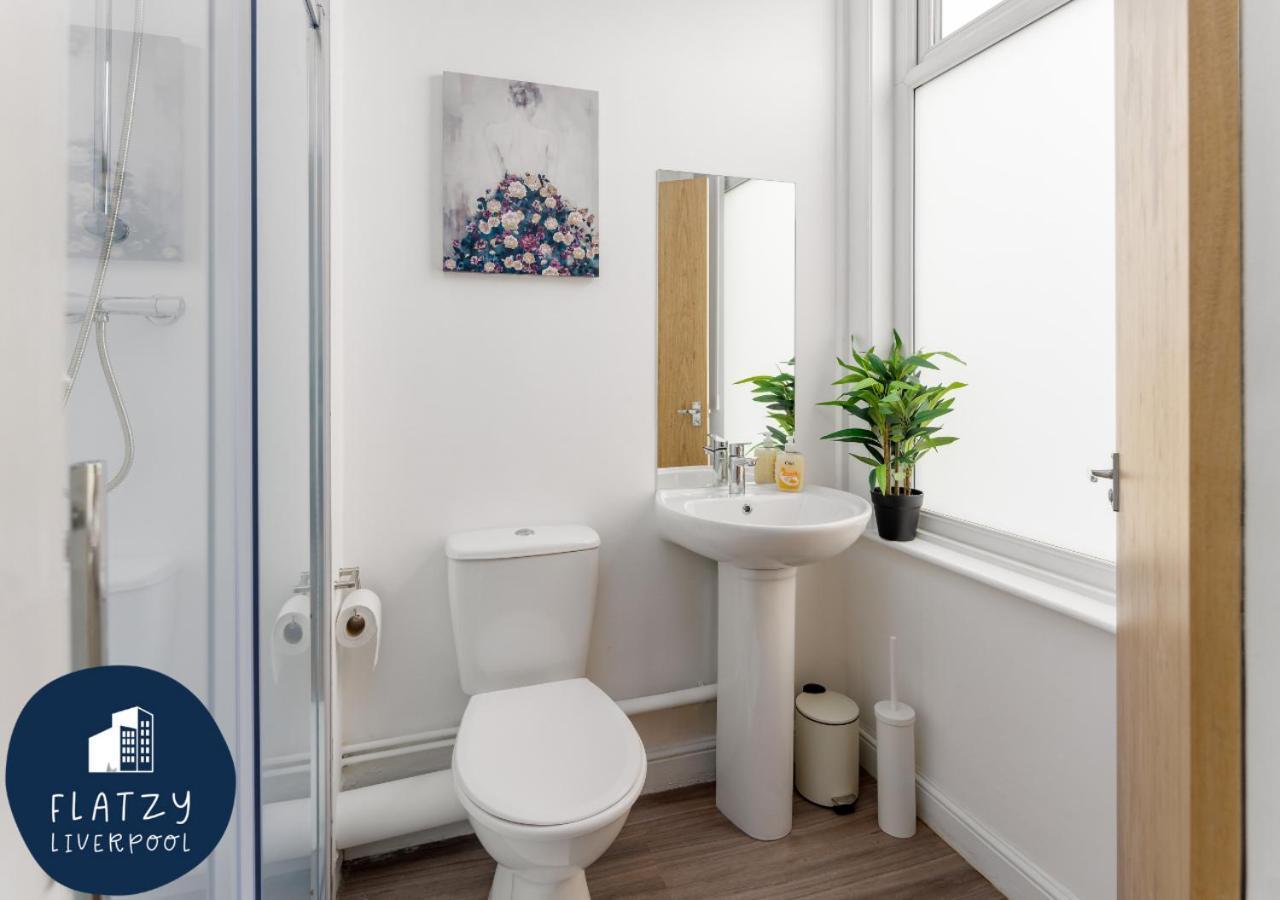 Flatzy - 6 Bed Oasis Close To Football Stadiums Liverpool Exterior photo