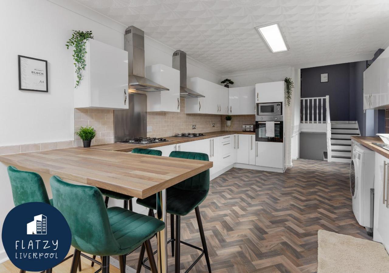 Flatzy - 6 Bed Oasis Close To Football Stadiums Liverpool Exterior photo