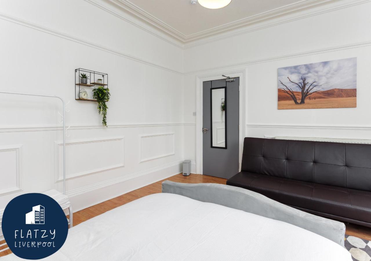 Flatzy - 6 Bed Oasis Close To Football Stadiums Liverpool Exterior photo